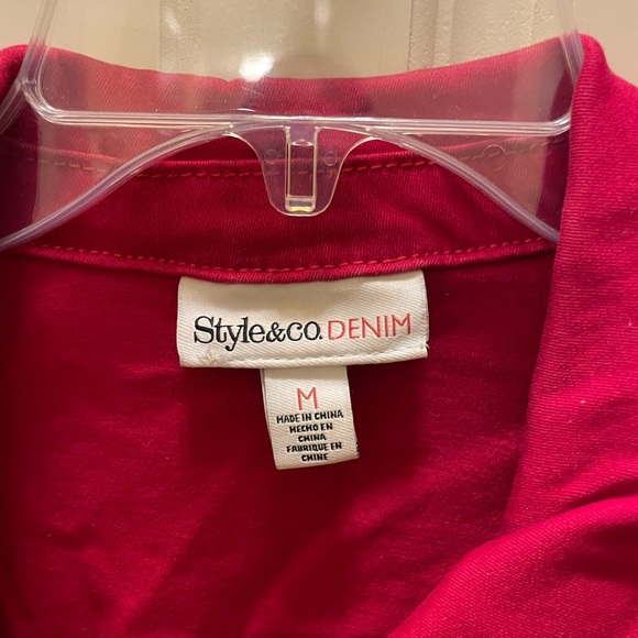 Jean Jacket., beautiful red, great condition. - Picture 2 of 6